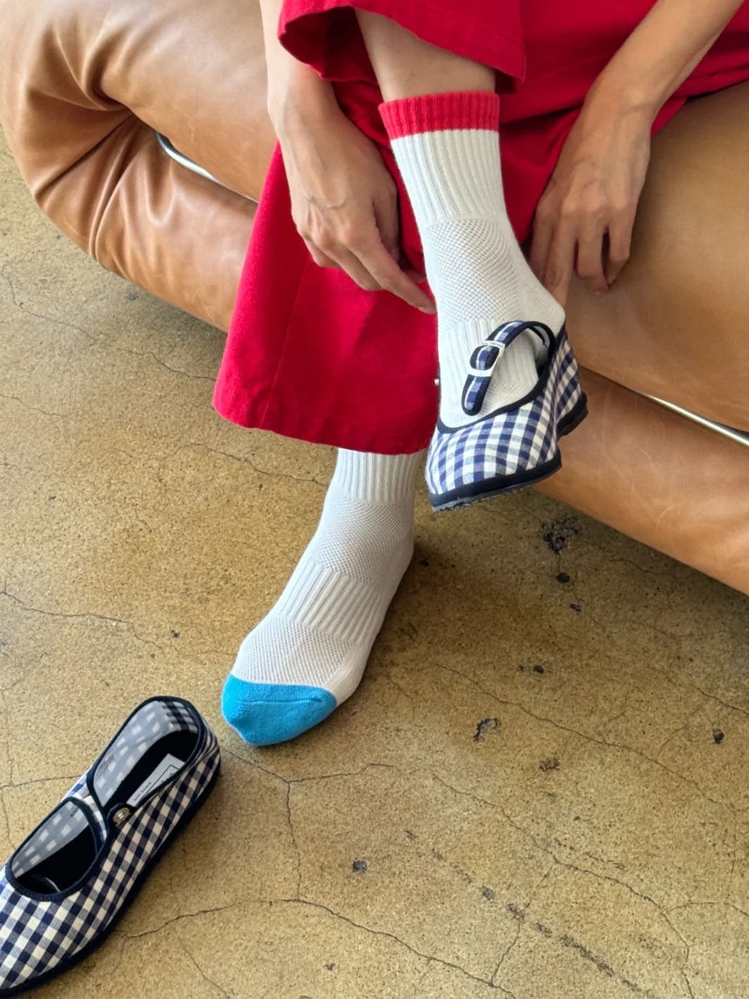 Color Block Girlfriend Socks - Blue Red - Image 4
