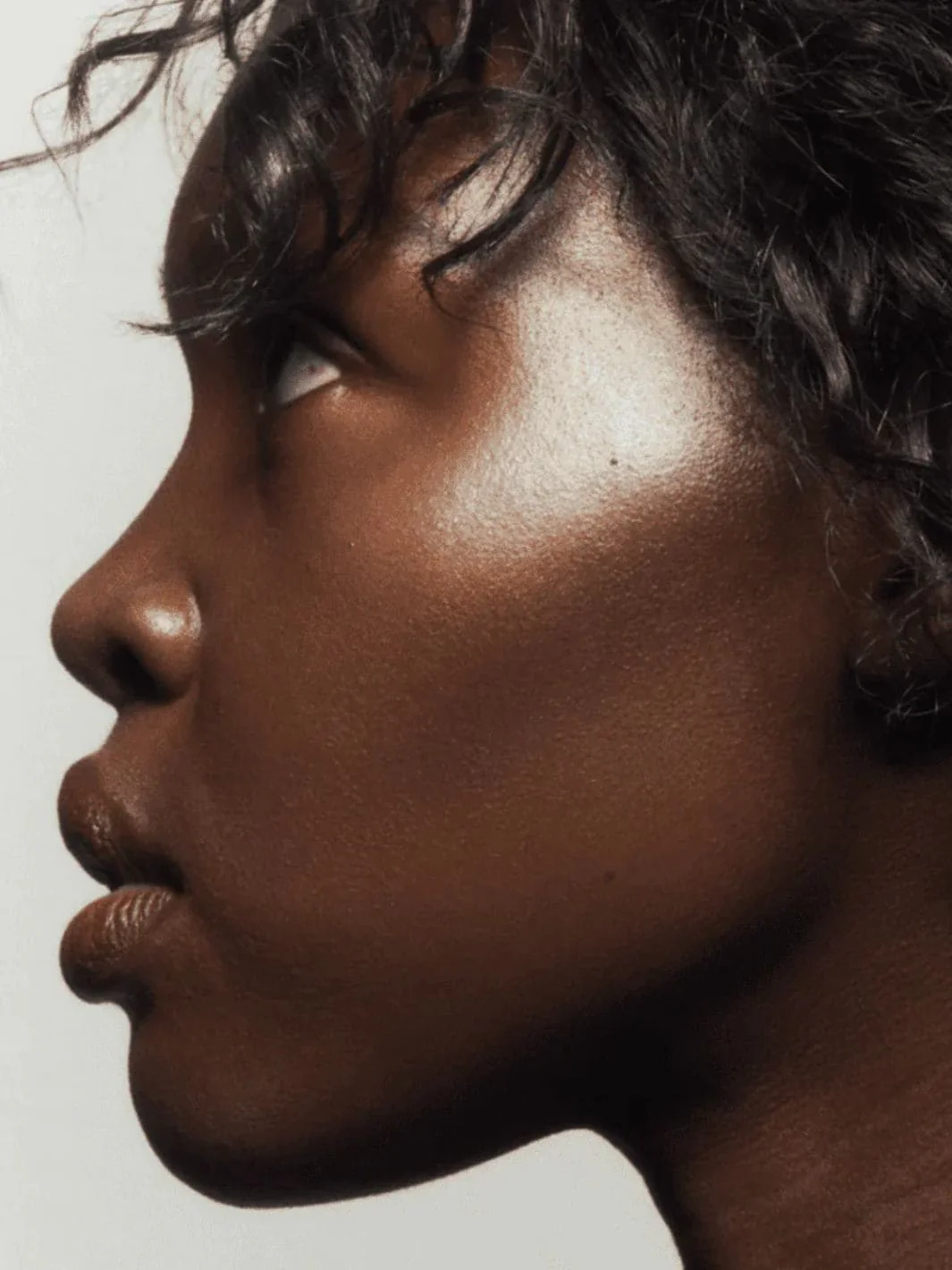 Cream Highlight Stick - Image 3