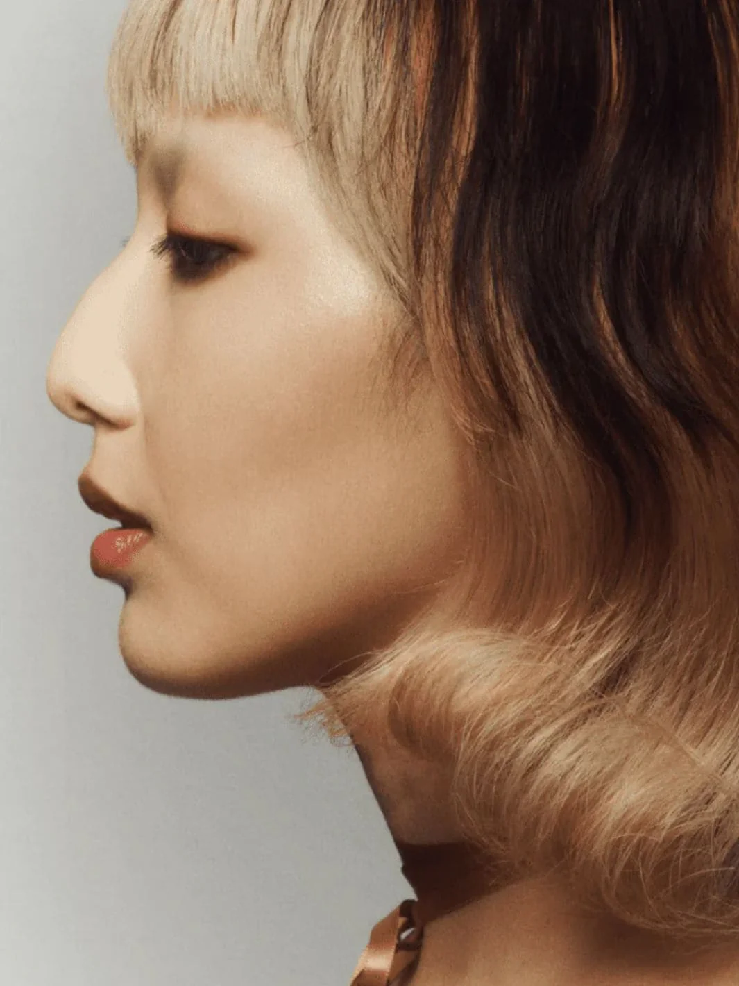 Cream Highlight Stick - Image 7