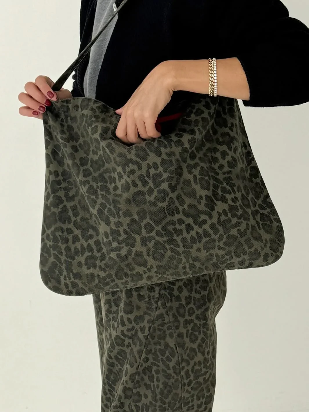 Happy Carry Bag - Fern Leopard - Image 3