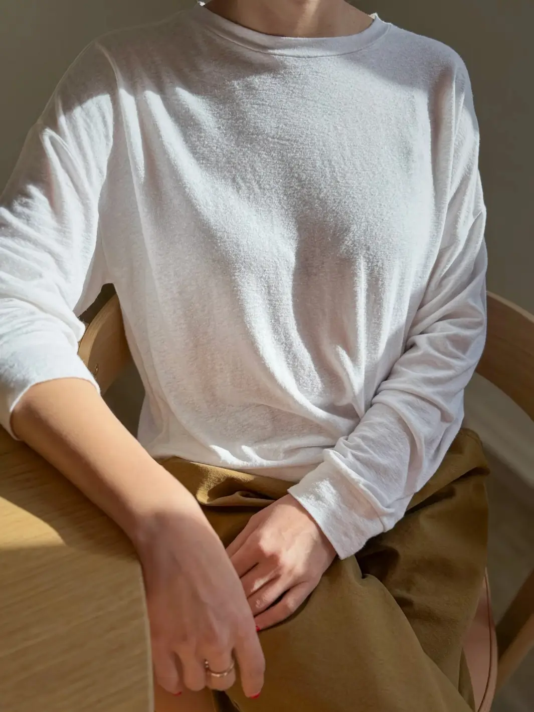 Haze Linen Blend Tee - White - Image 2