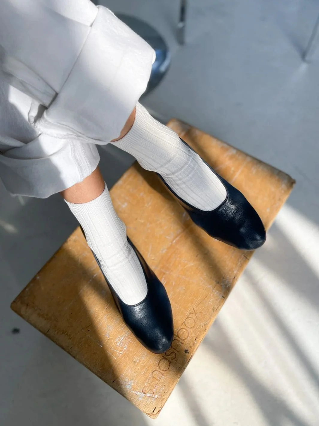 Her Socks (MC Cotton) - Classic White - Image 5