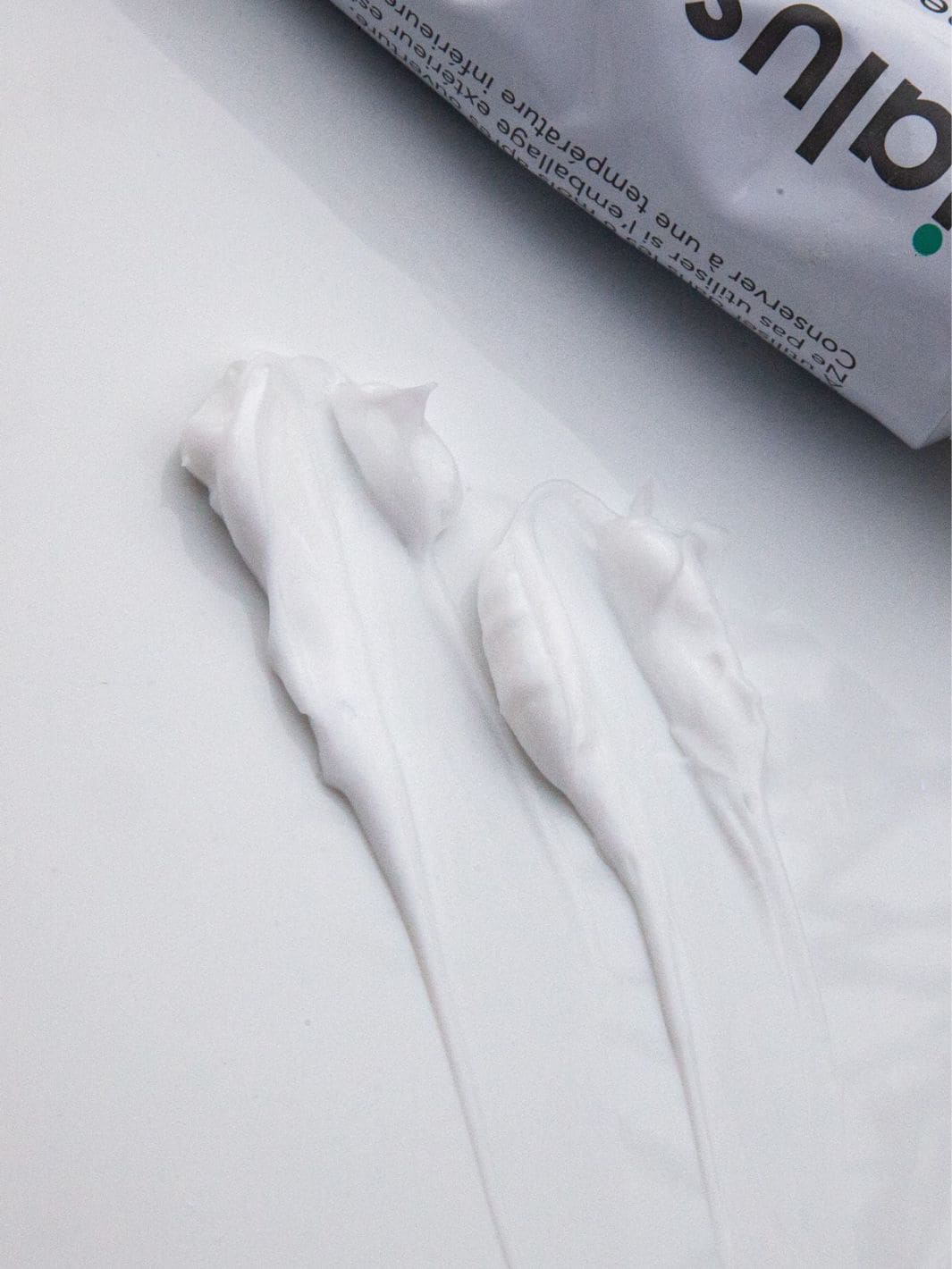 Ialuset Hyaluronic Acid Cream - Image 5