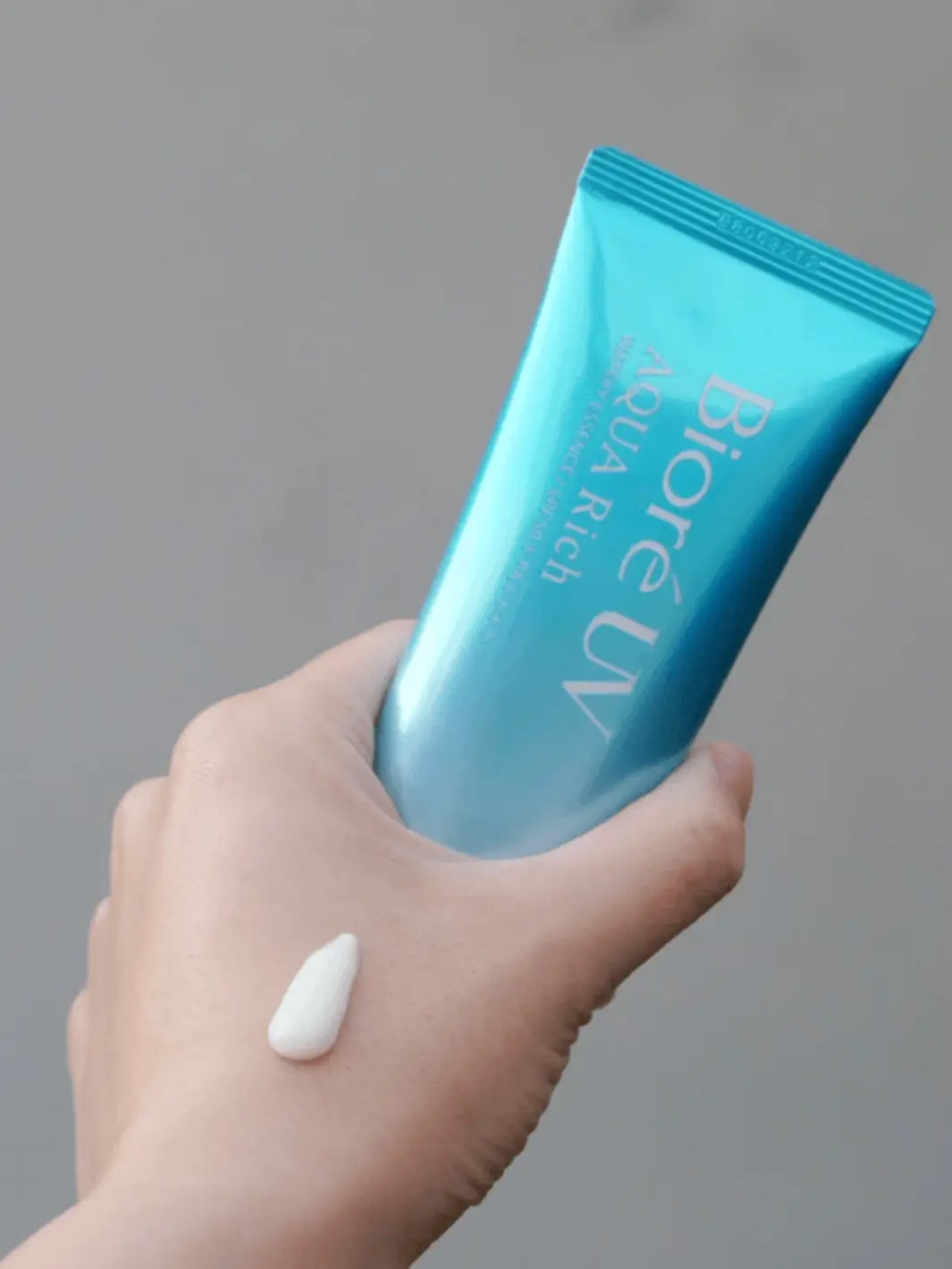 Kao - Biore UV Aqua Rich Watery Essence SPF 50+ - Image 2