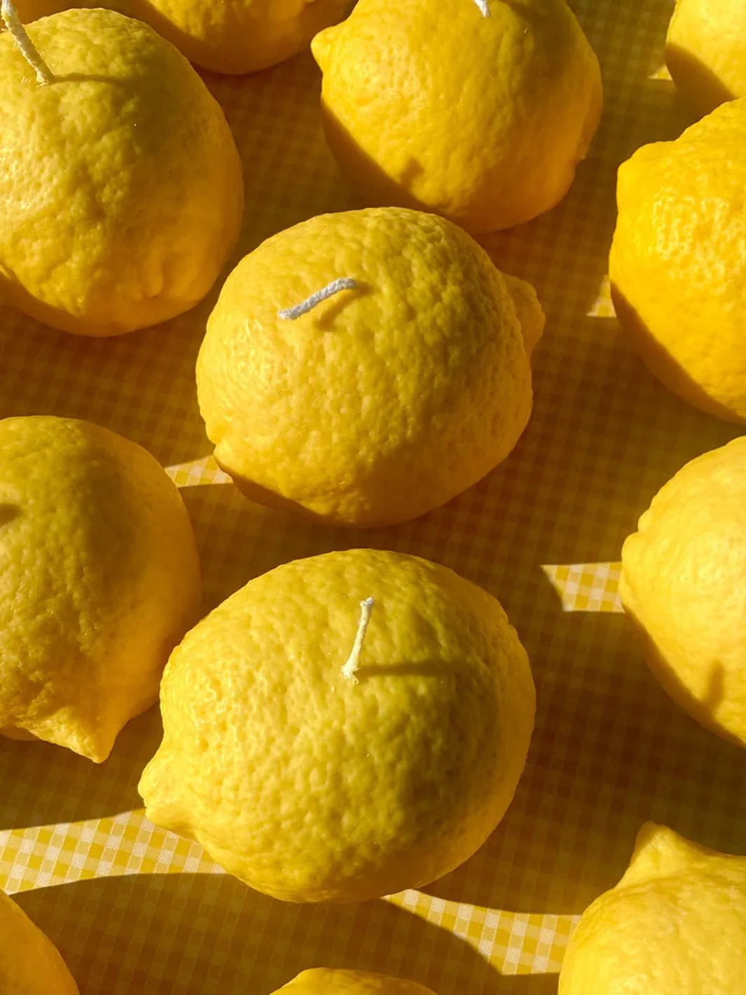 Small Lemon Candle - Single - Image 4