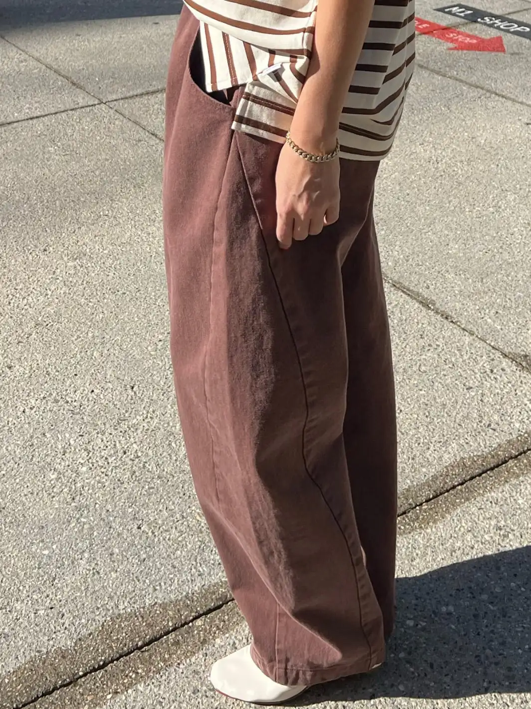 Long Arc Pants - Chocolate - Image 4