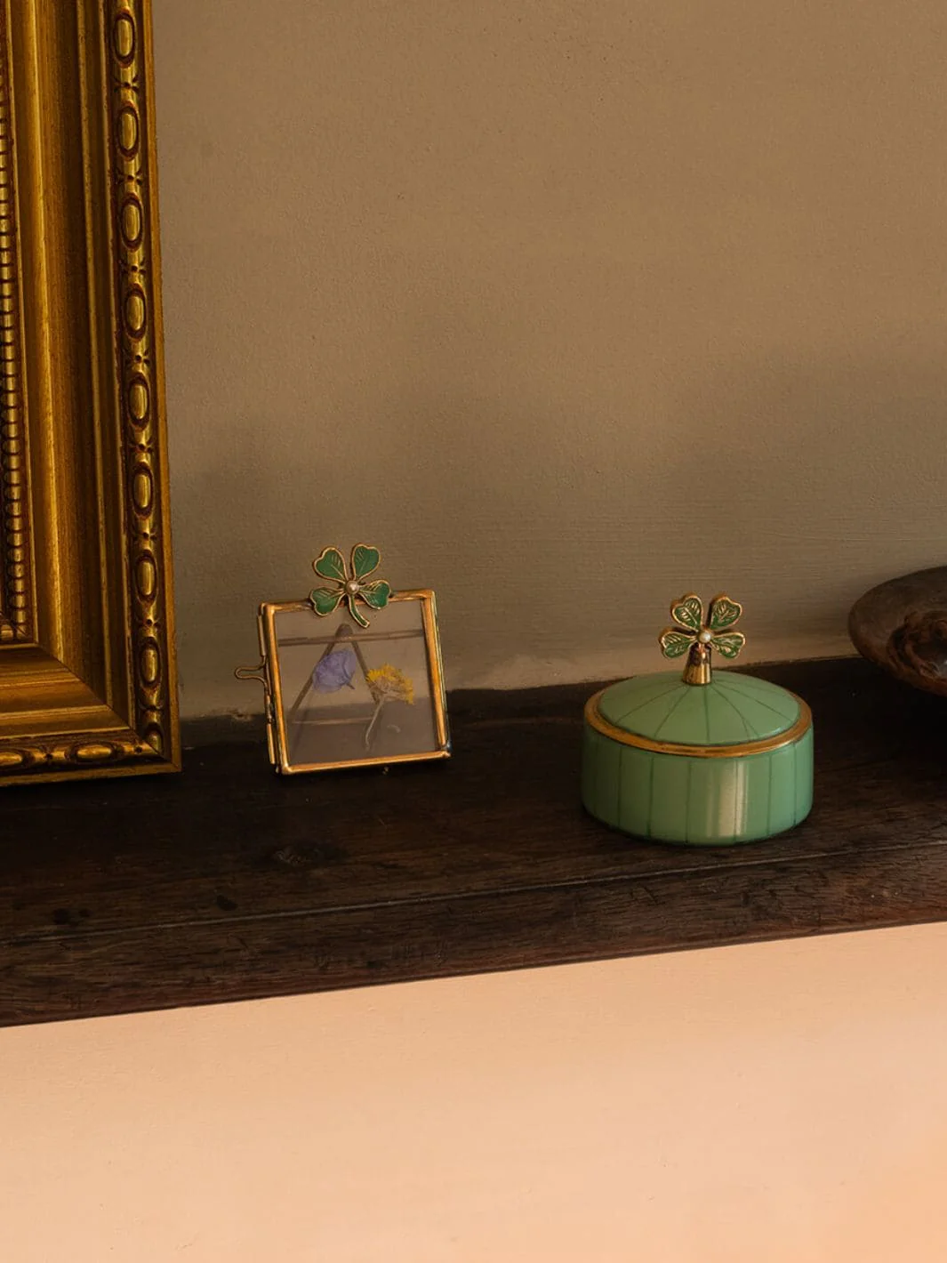 Lucky Clover Circus Box - Image 6