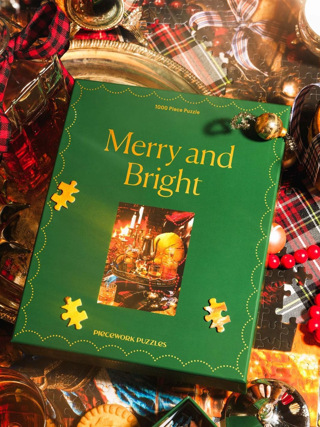 Merry & Bright - 1000 Piece Puzzle - Image 2