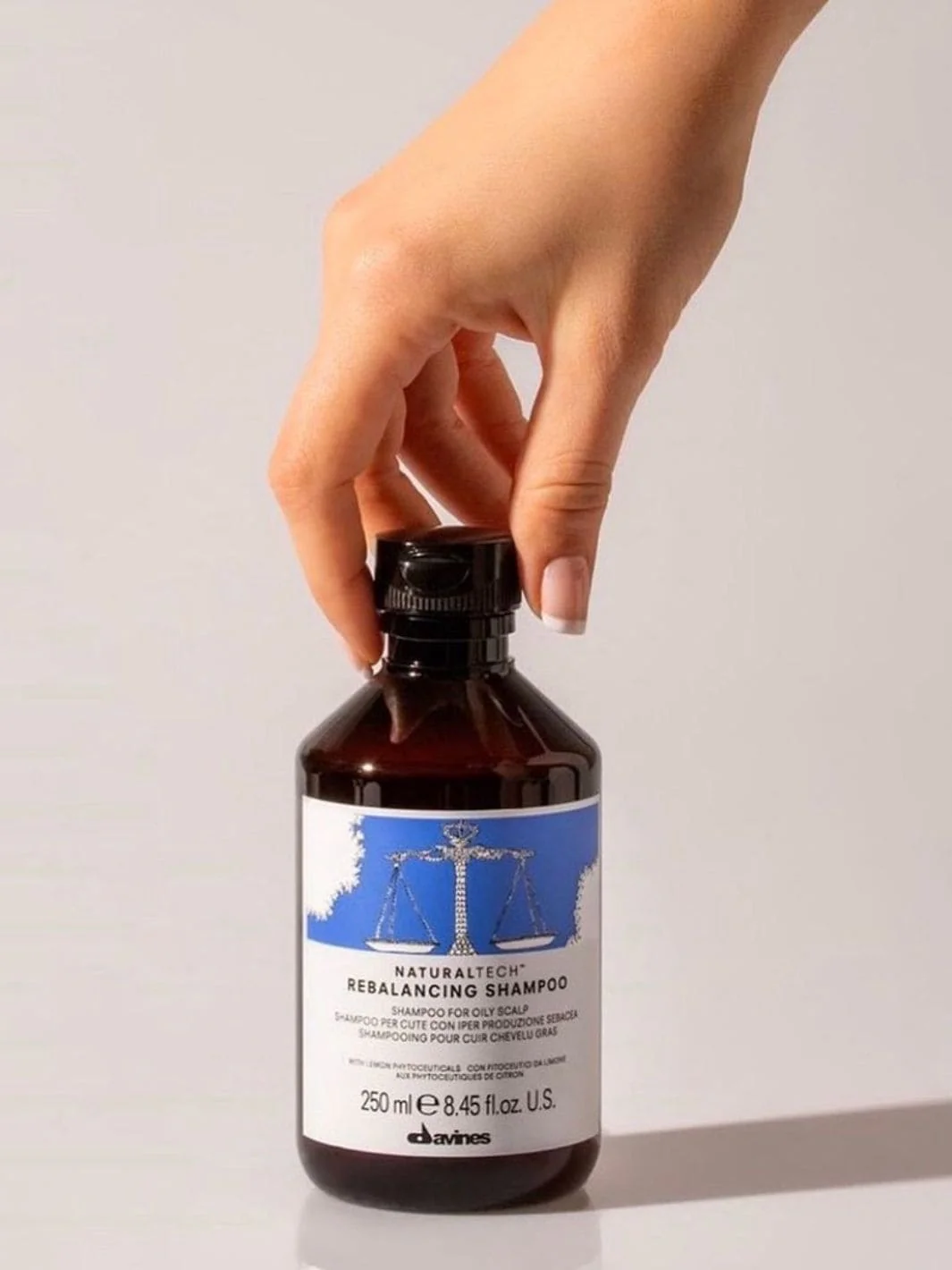 REBALANCING Shampoo - Image 2
