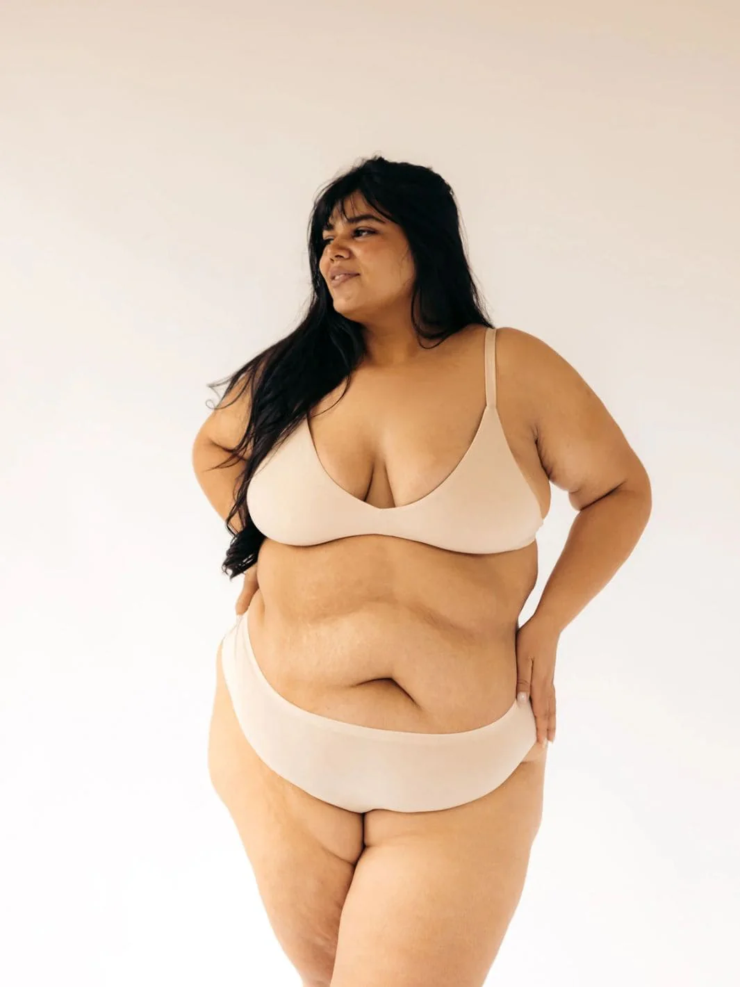 Seamless Low-Mid Rise Thong - Beige - Image 3