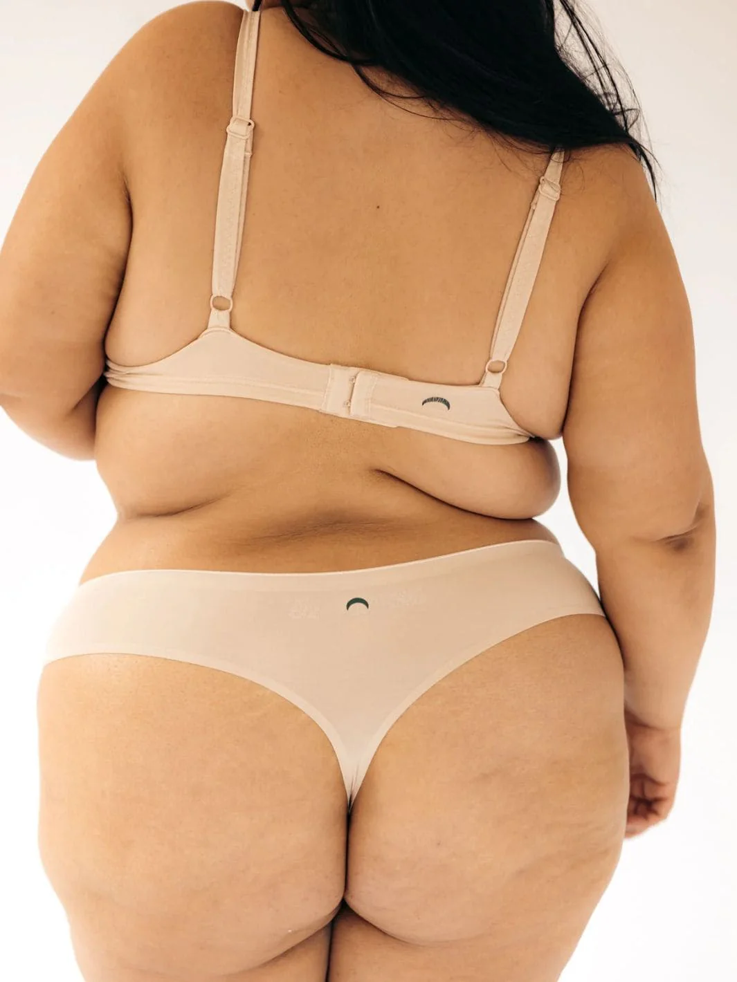 Seamless Low-Mid Rise Thong - Beige - Image 5