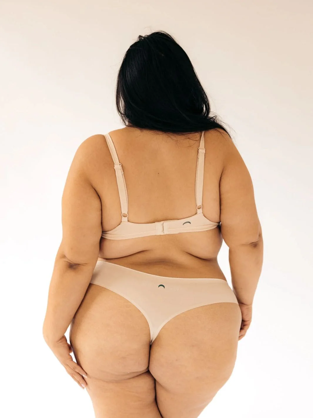 Seamless Low-Mid Rise Thong - Beige - Image 8