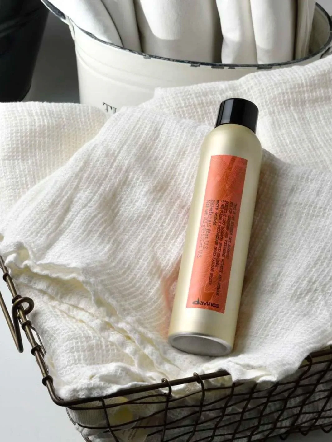 This is an Invisible Dry Shampoo - Image 3