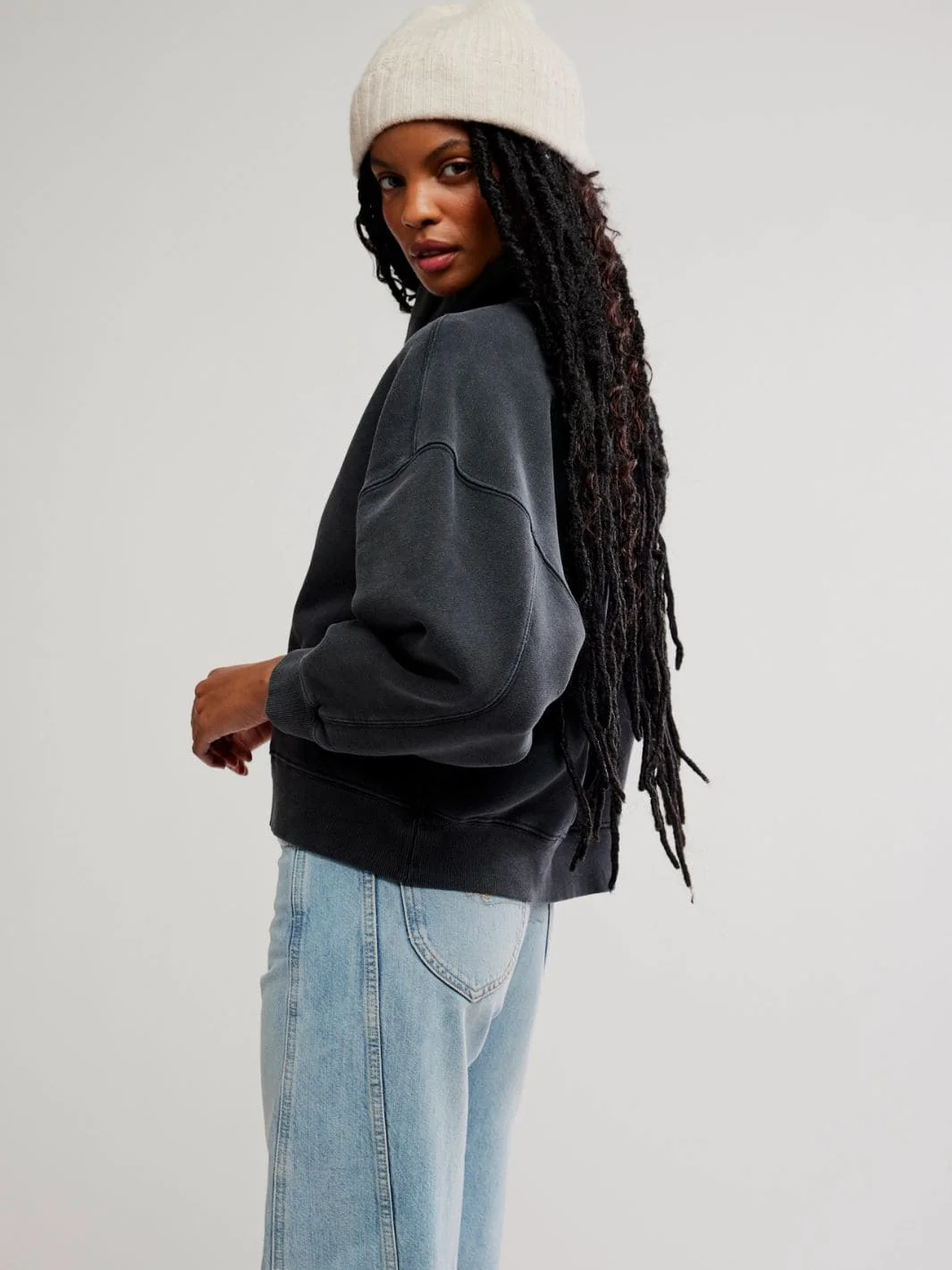 Timeless Pullover - Black - Image 4