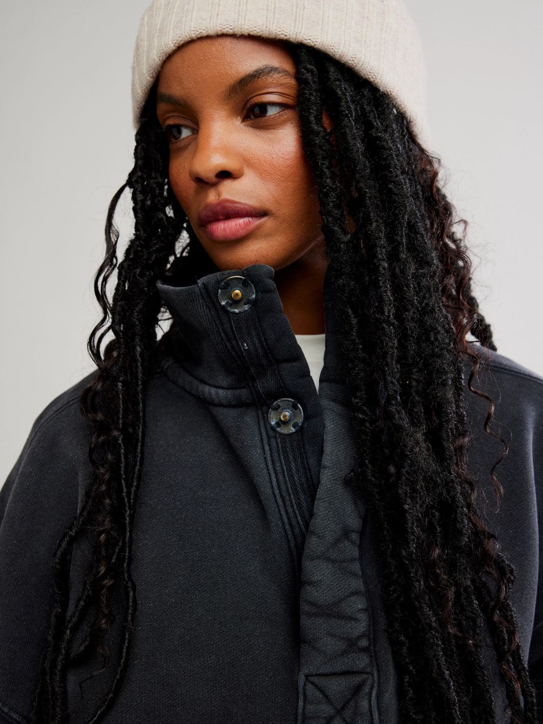 Timeless Pullover - Black - Image 5